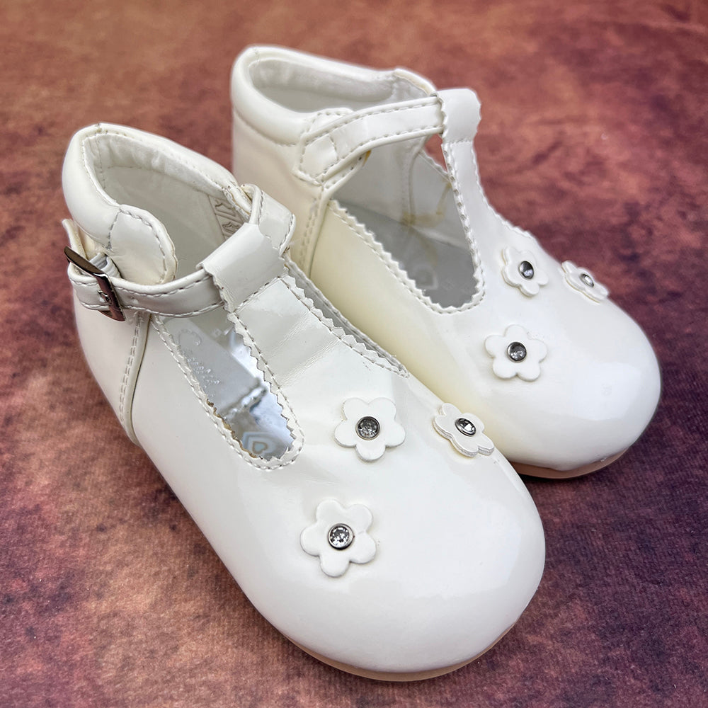 Baby girl white shoes size 5 online