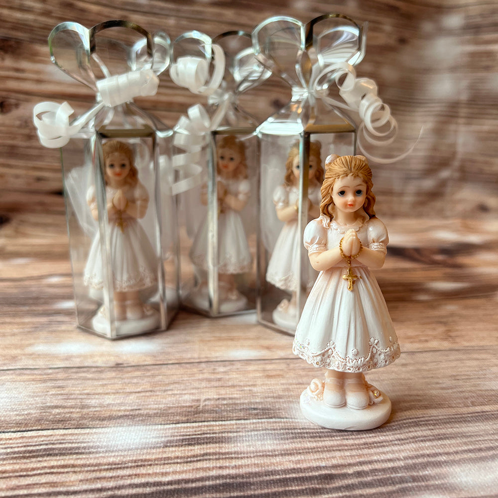 Communion Favour Girl Standing Praying CFGS01