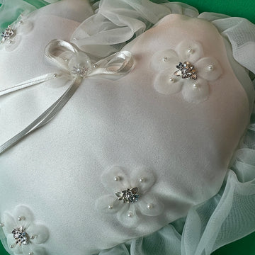 Linzi Jay Heart Shaped Wedding Ring Cushion Ivory