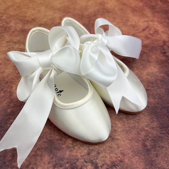 Little People Girls Flat Shoes White Tammy