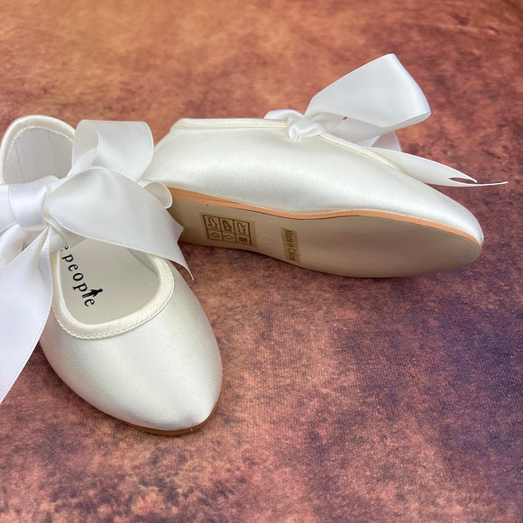 Little People Girls Flat Shoes White Tammy