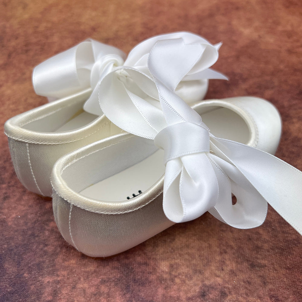 Little People Girls Flat Shoes White Tammy