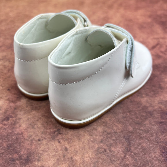 Pretty Originals Boys Boots Ivory UU606