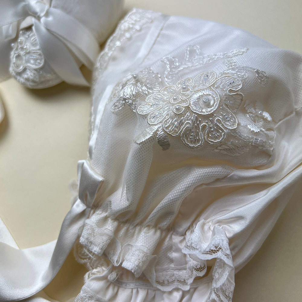 DE4219 Delicate Elegance Christening Gown Bonnet