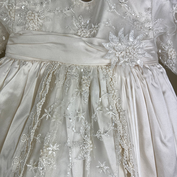 DE4246 Delicate Elegance Christening Gown Top Detail