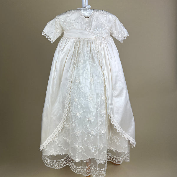 DE4246 Delicate Elegance Christening Gown