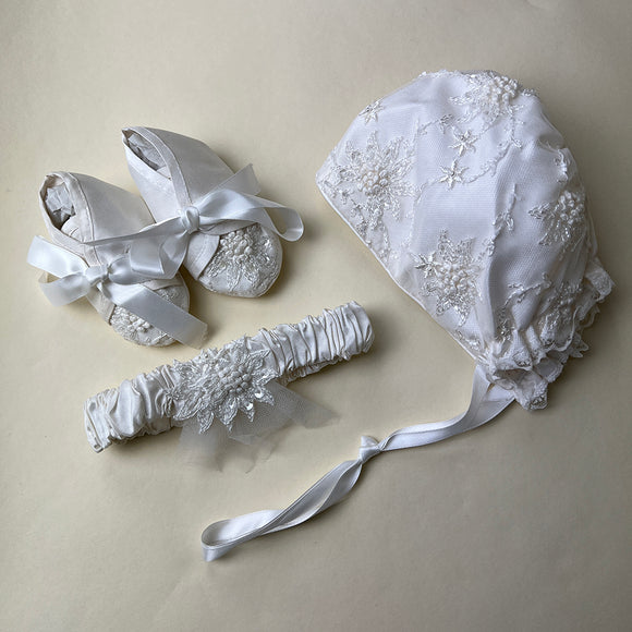 DE4247 Delicate Elegance Christening Dress Accessories