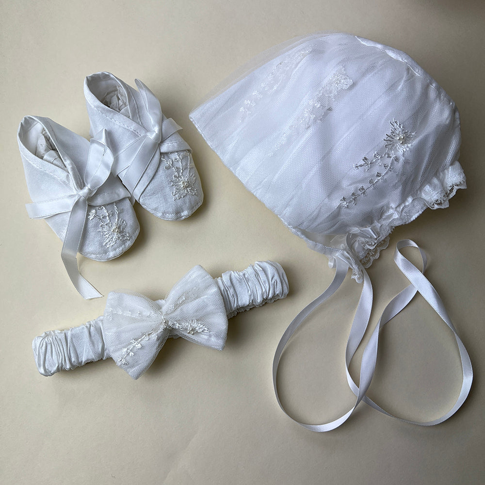 DE4266 Delecate Elegance Christening Gown Accessories