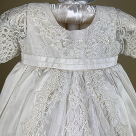 DE4295_02 Delicate Elegance Christening Dress Top Detail